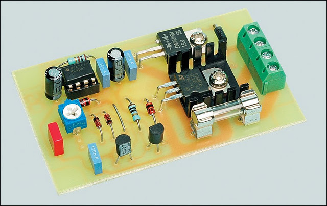 12V motor speed controller or lamp dimmer schematic circuit