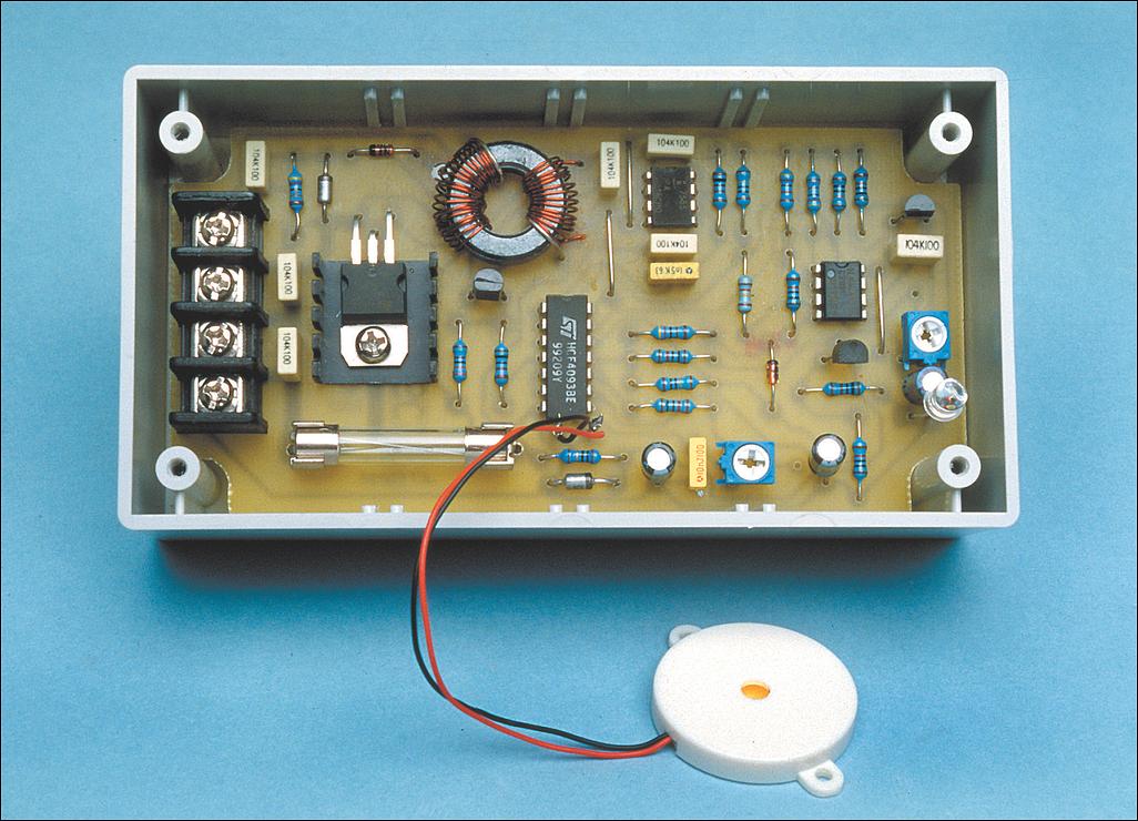 [the-battery-guardian-schematic-circuit.jpg]